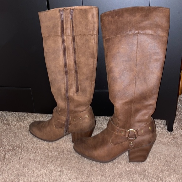A2 by Aerosoles Brown Heel Boots - Picture 3 of 6